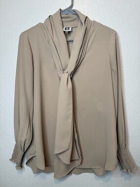 Anne Klein Beige Bow Tie Front Drape Neck Smocked Cuffs Blouse Size Small